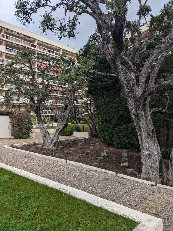 Eden Golfe Plages A Pieds Parking Prive 瓦洛里 外观 照片