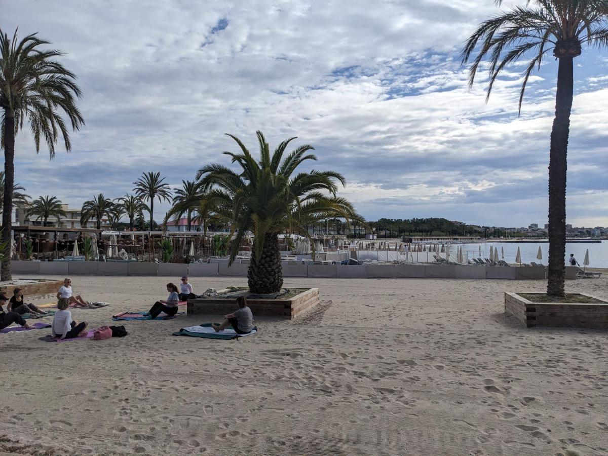 Eden Golfe Plages A Pieds Parking Prive 瓦洛里 外观 照片